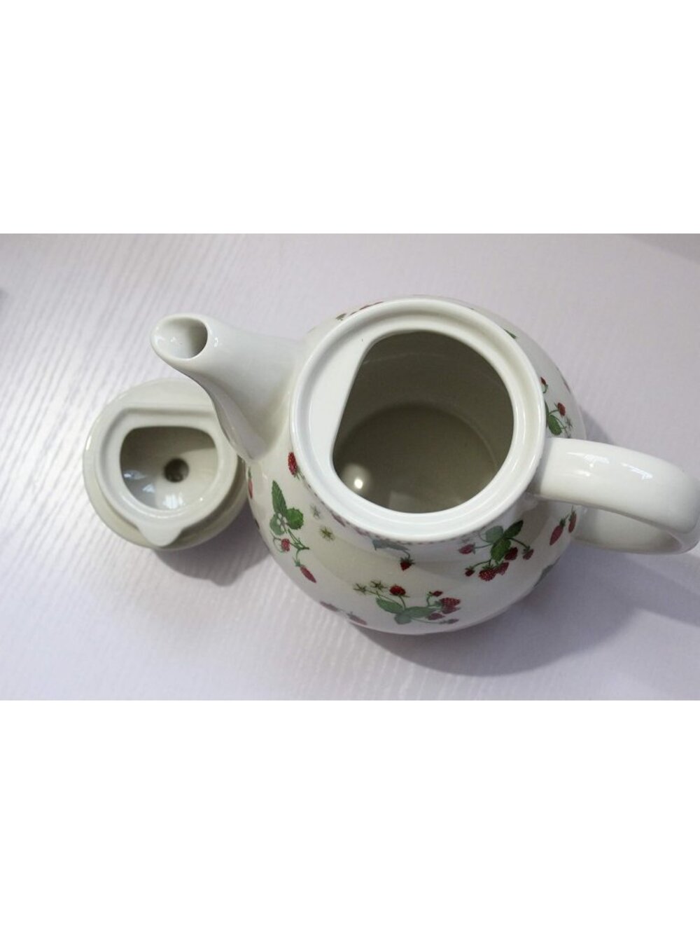 Beige Strawberry Porcelain Ceramic Kitchen Teapot with Lids Tea Coffee Sever - Picture 5 of 7
